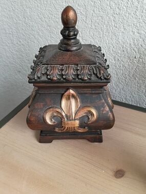 Decorative Fleur-de-Lis Accent Box in Antique Bronze and Gold